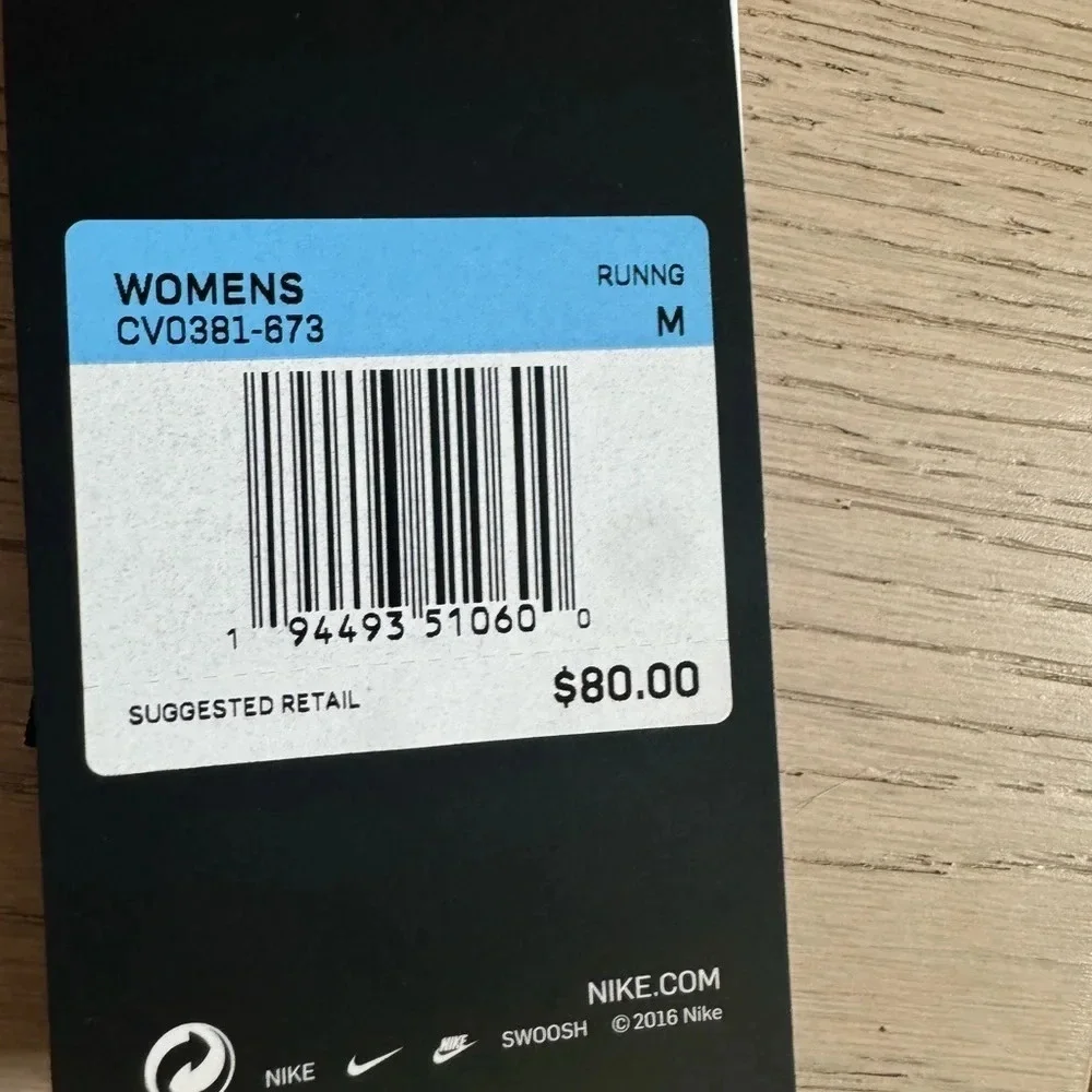 NWT Nike Aeroswift running/workout tank size medium